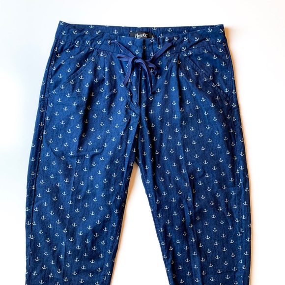 Nanette Lepore
Anchor-Print Rolled-Cuff Pants - Picture 3 of 8